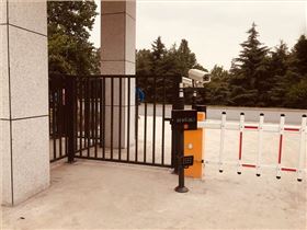 车牌识别道闸-河南通和高速养护站